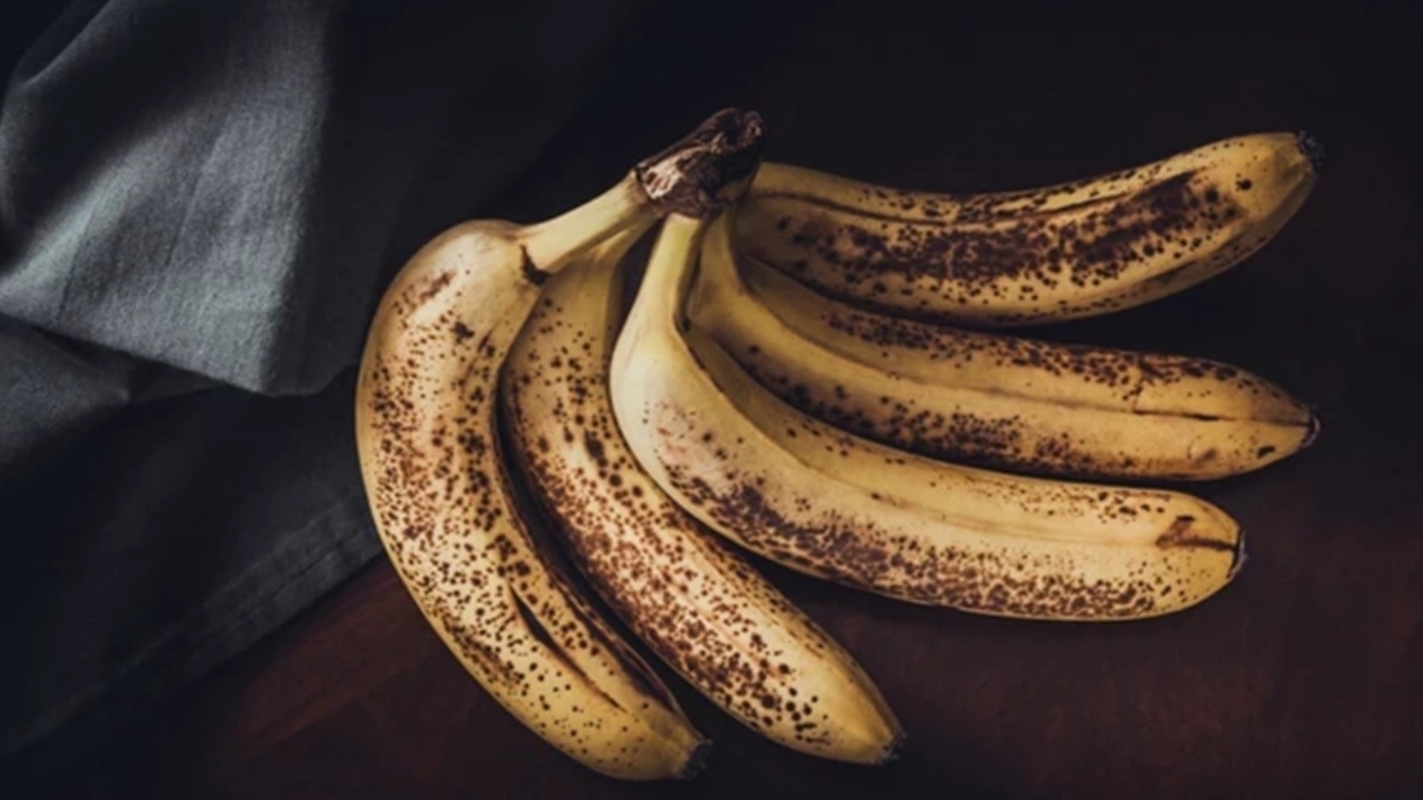 Mutfakta İsrafa Son: Kararan Muzlar İçin Mucize Çözüm Açıklandı